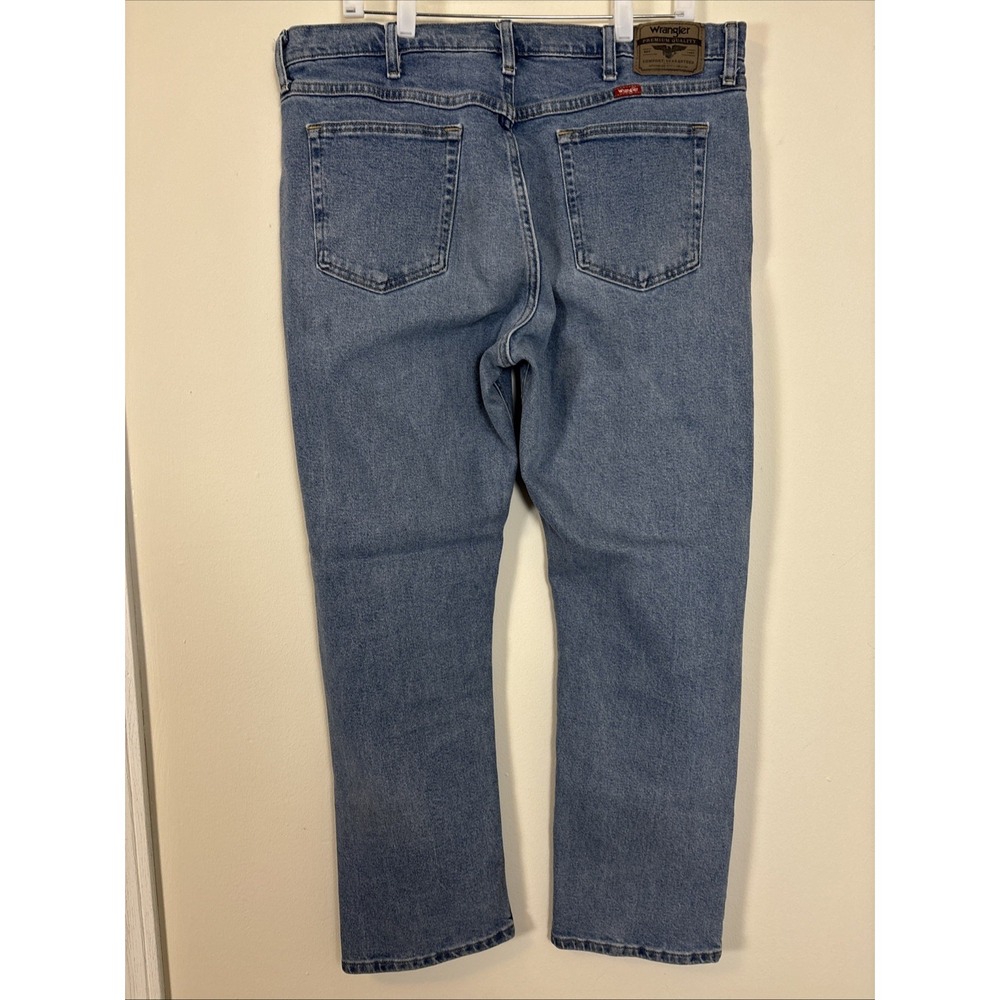 Wrangler Jeans Men's 38X30 Blue Denim Cowboy Cut Western Straight Leg Light Wash - Picture 4 of 12